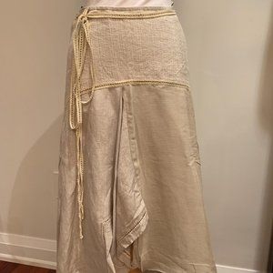 Long linen skirt with lots of detail (from Italy)